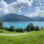 Sonnhof Attersee 招待所 3*